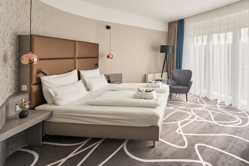 Deluxe, Double Bed, Sofa