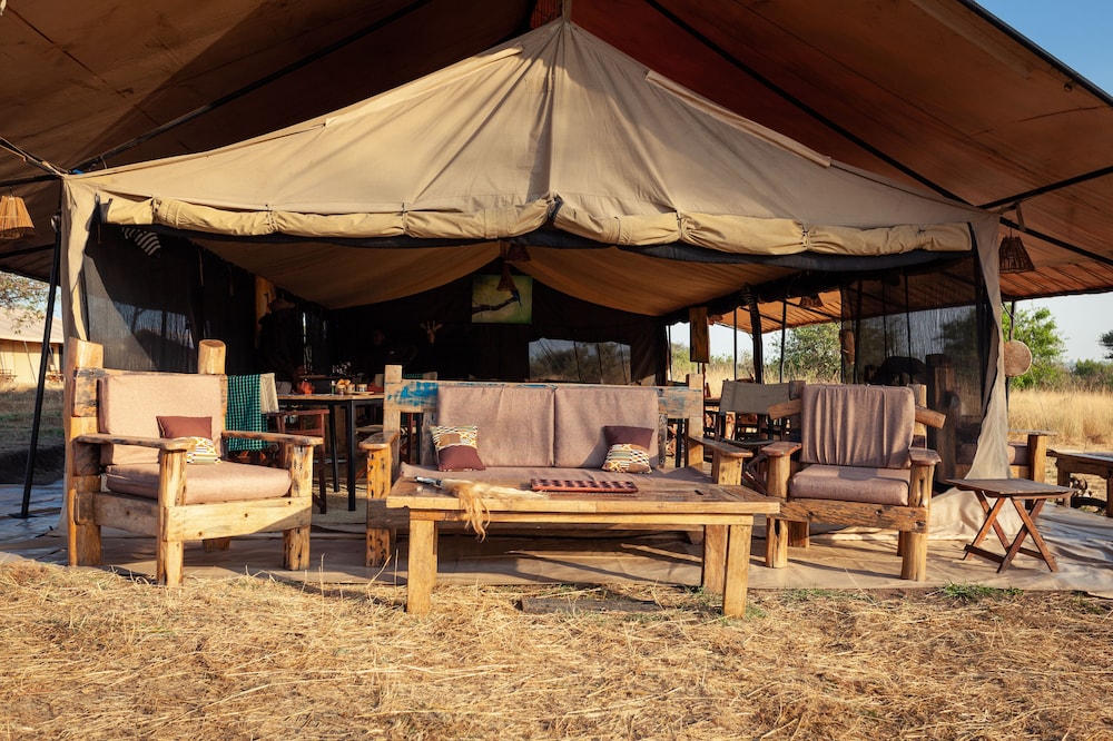 Gnu Mara River Camp 25/50