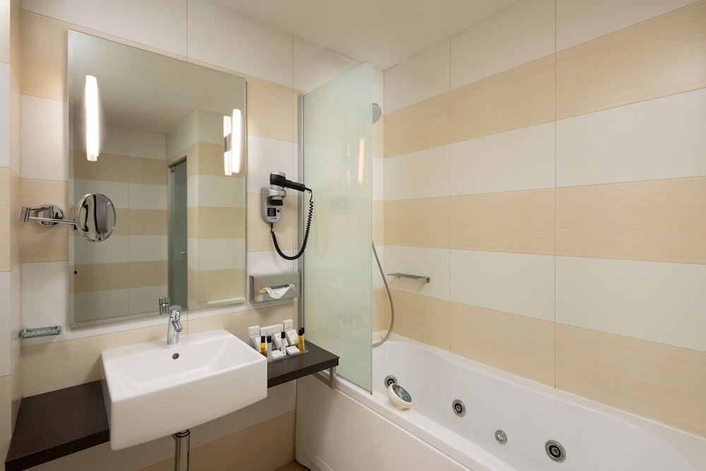 Golden Tulip Ana Tower Sibiu 49/50