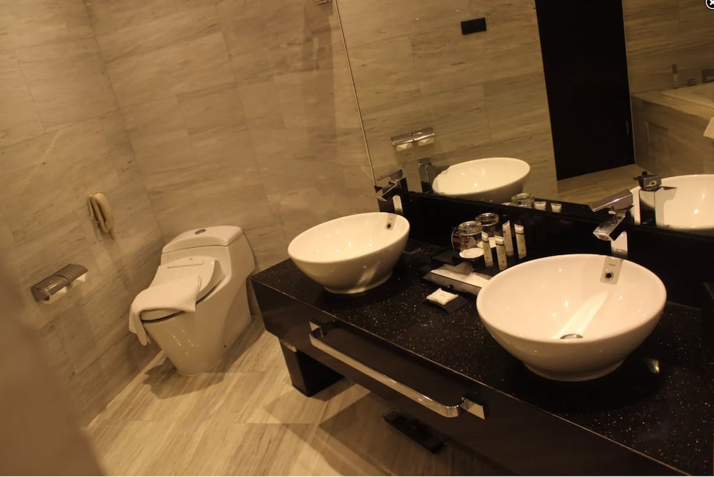 جناح تنفيذي بسرير كينج، Po Hotel Semarang 5/6