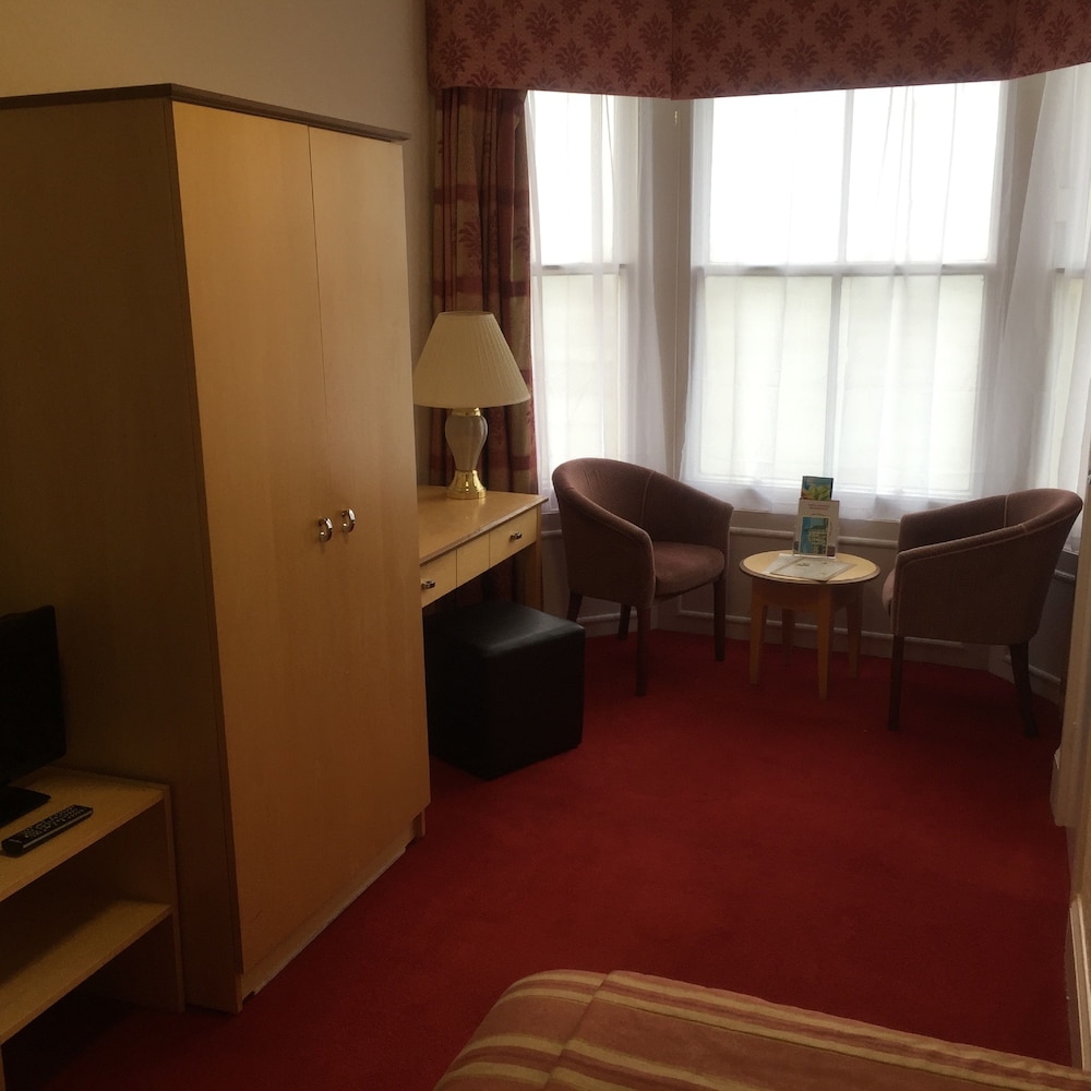 Clifton Hotel Scarborough 30/50