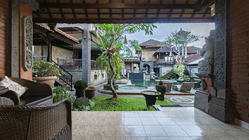 Kunang-Kunang Guesthouse 65/86