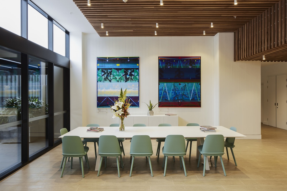 The Johnson Brisbane - Art Series 65/77