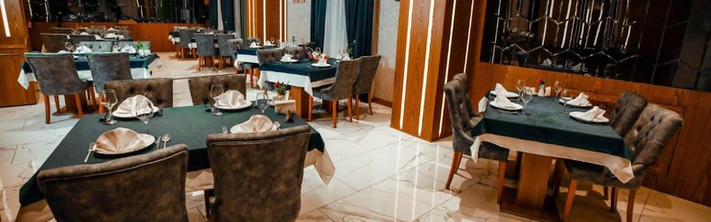 Regal Inn Hotel 38/50