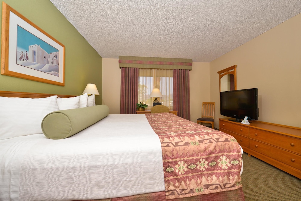Best Western Plus King's Inn & Suites 15/37
