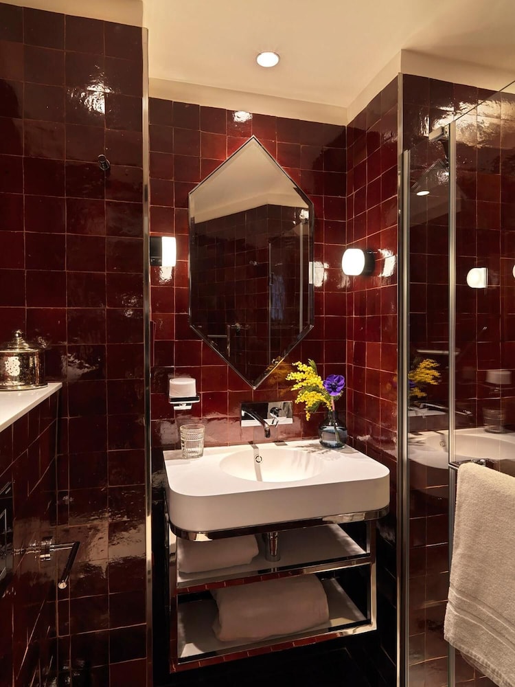 Le Katorze Hotel 26/29