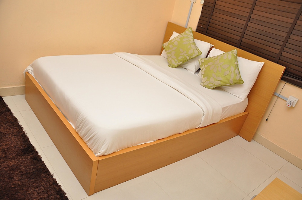 Topaz Luxury Suites & Apartments 7/40
