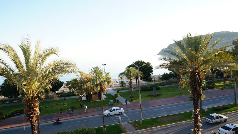 Arsi Enfi City Beach Hotel 72/72