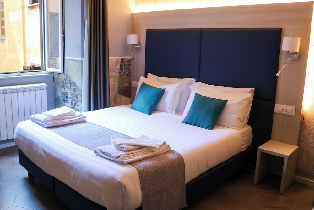 Bramble Luxury Suites 60/85