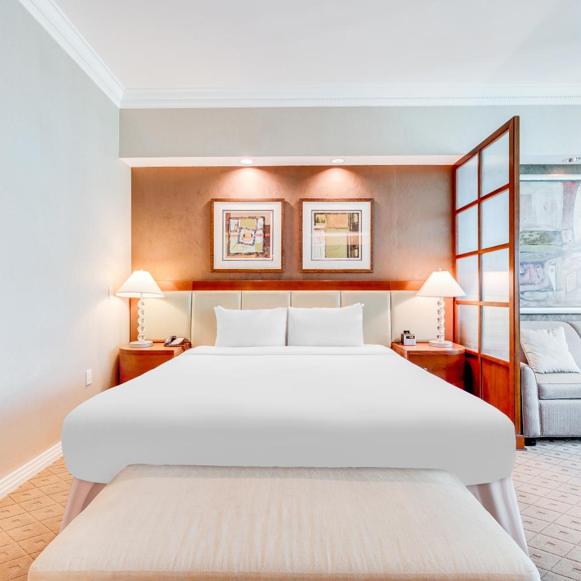 Adjoining, Deluxe, Suite, Balcony
