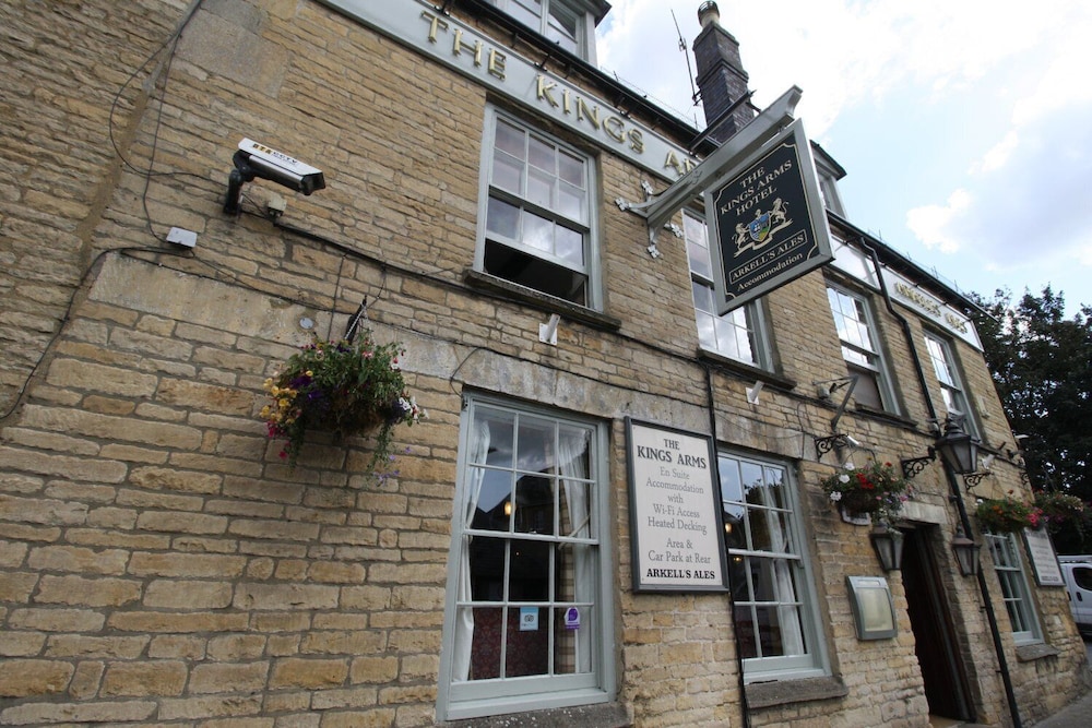 The Kings Arms 2/56