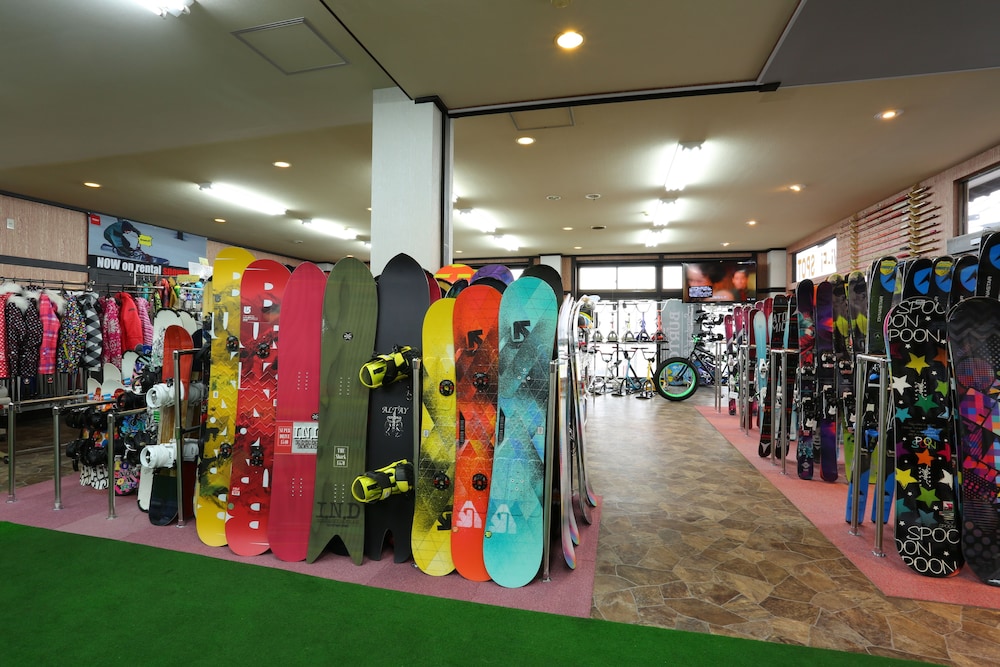 RESORT INN MARION SHINANO 63/67
