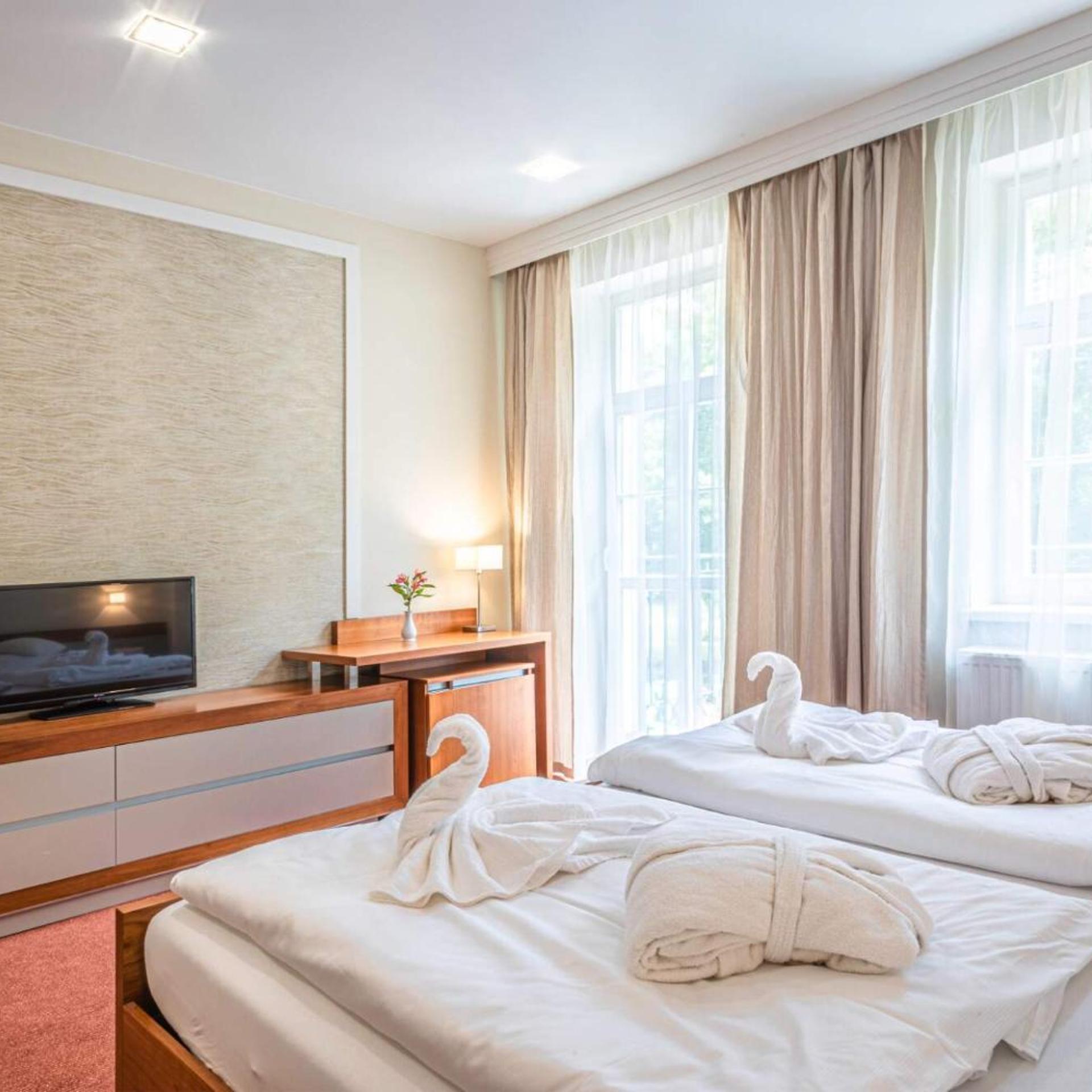 Standard, Double or Twin Bed