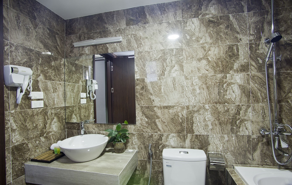 Victor Hotel Cau Giay 14/16