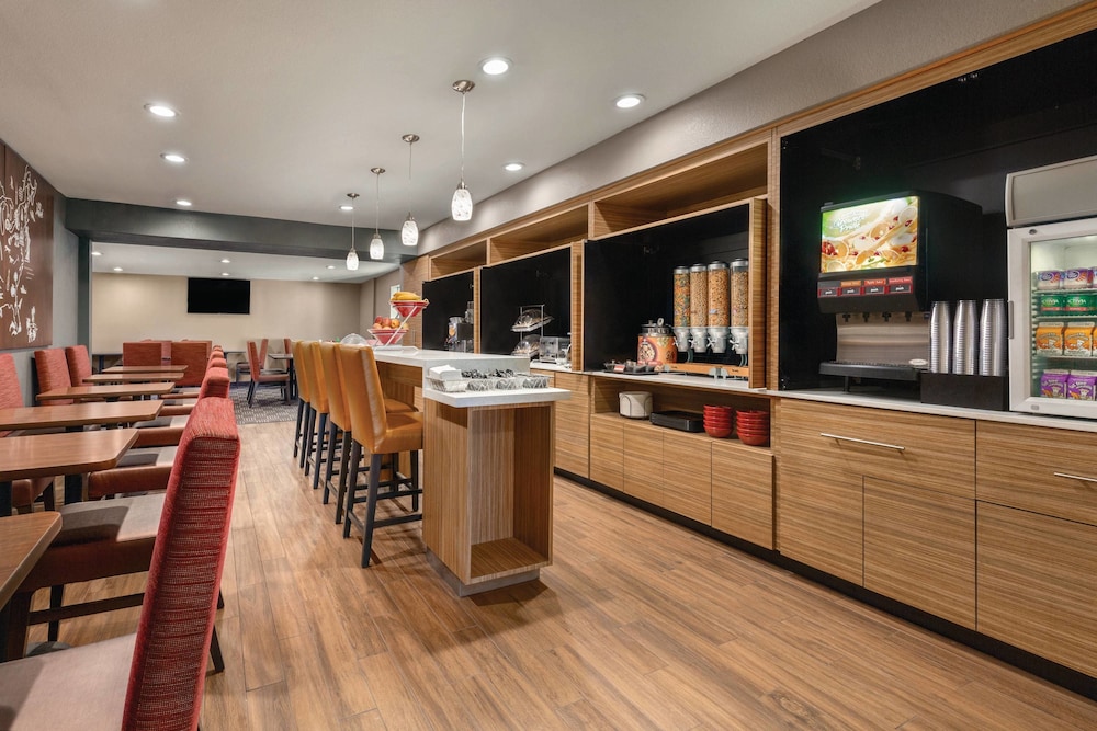 TownePlace Suites Denver West/Federal Center 39/42