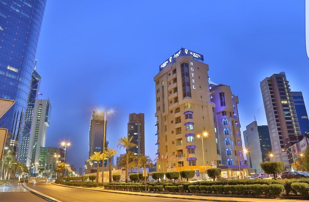LE ROYAL Express Sharq Hotel 24/25