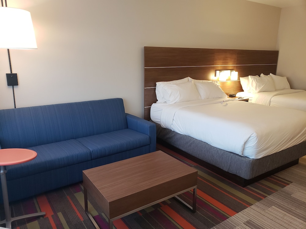 HOLIDAY INN EXPRESS & SUITES BRIGHAM CITY - NORTH UTAH 27/57