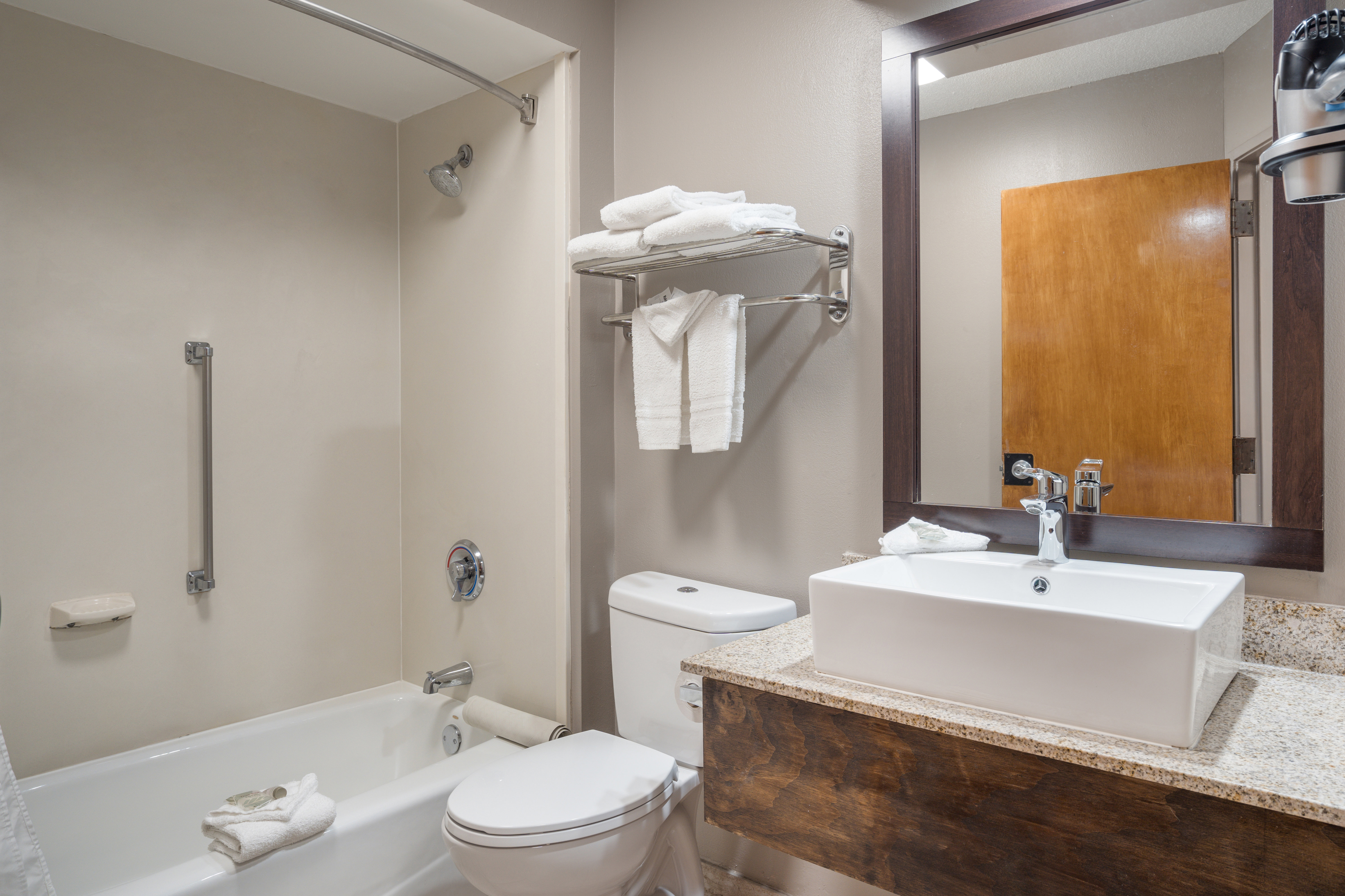 جناح بسريرين كوين بمطبخ، Red Roof Inn Suites Jacksonville Nc 3/4