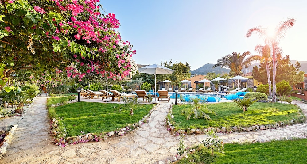 Fi Light Solto Boutique Beach Hotel 28/41