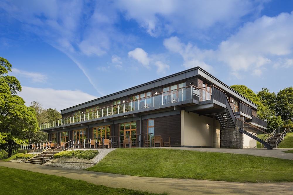 Oulton Hall Hotel, Spa & Golf Resort in LEEDS - UK
