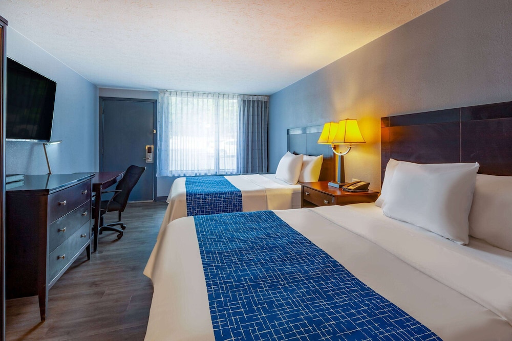 Travelodge by Wyndham Charles Town / Harpers Ferry 12/28