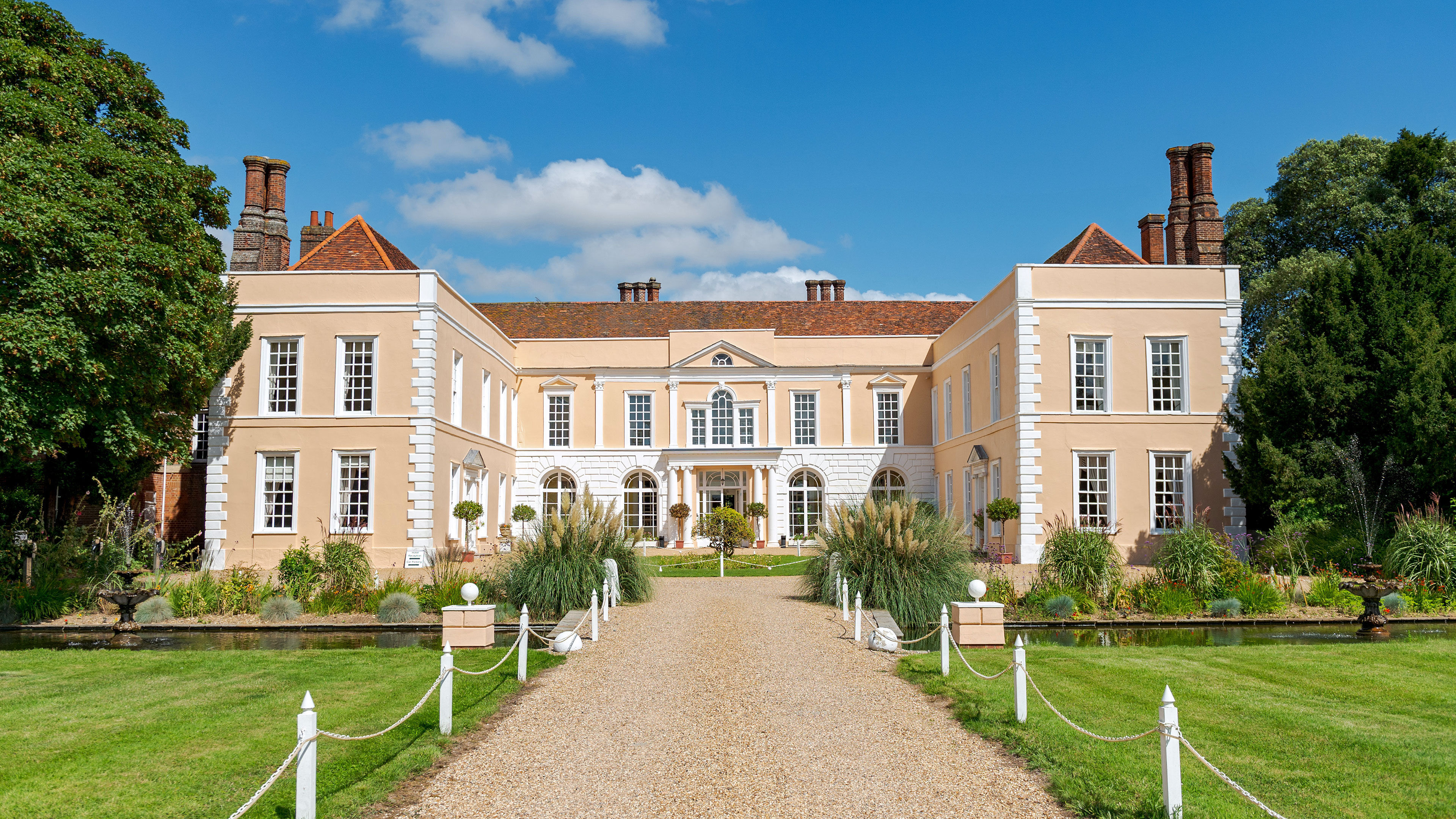 Hintlesham Hall 80/82