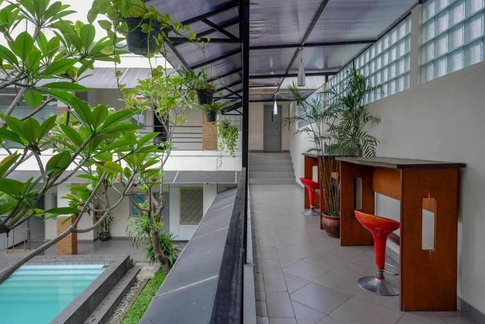 Dinasty Smart Hotel 65/66
