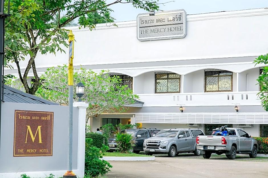 THE MERCY HOTEL 38/43
