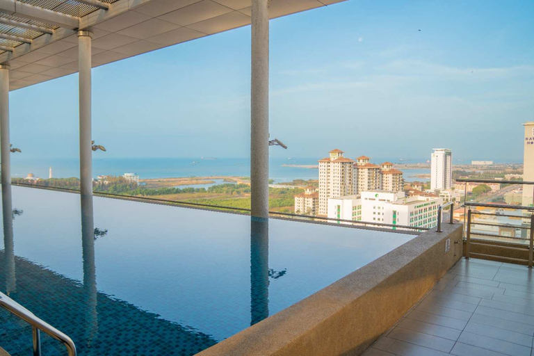 The Straits Melaka by Perfect Host 7/11