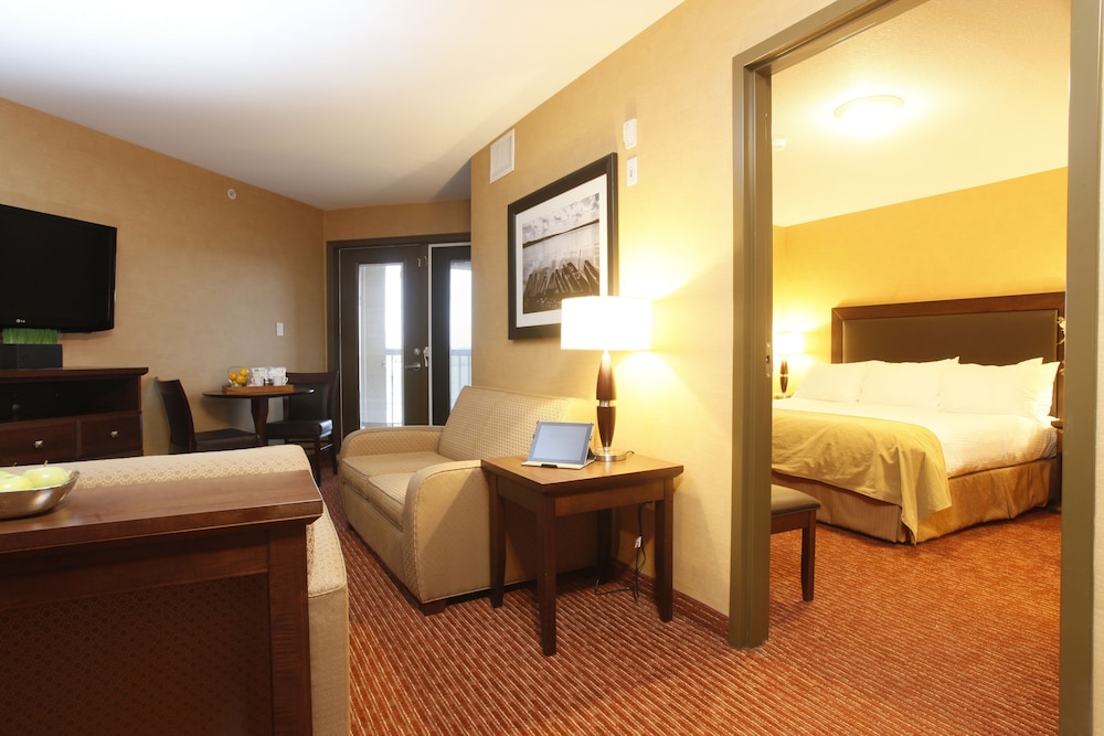 Pomeroy Hotel And Conference Centre Fort St John 18/54
