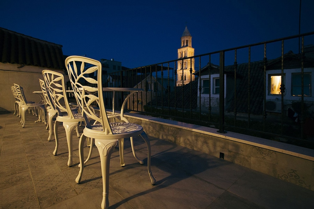 Historic Plaza Varos Split - Adults Only 54/57