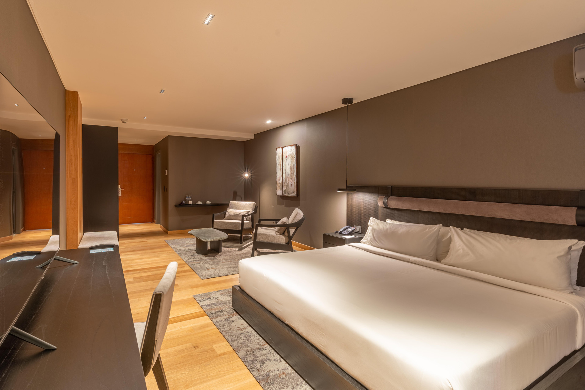 Upgrade, King Bed, Lake View