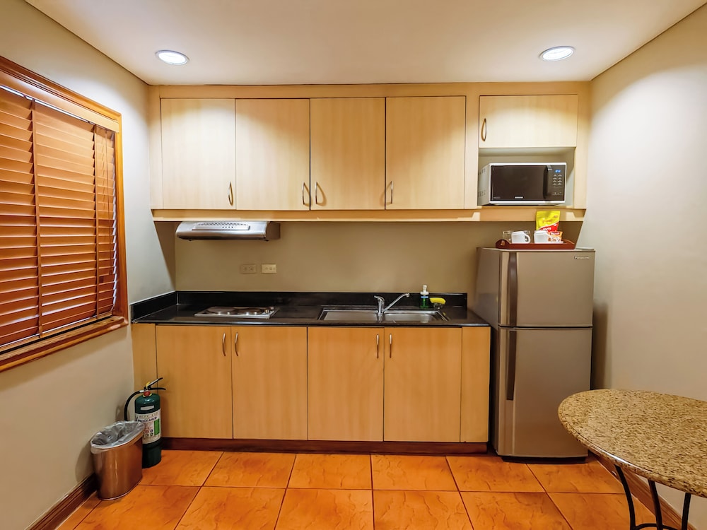 City Garden Suites Manila 8/69