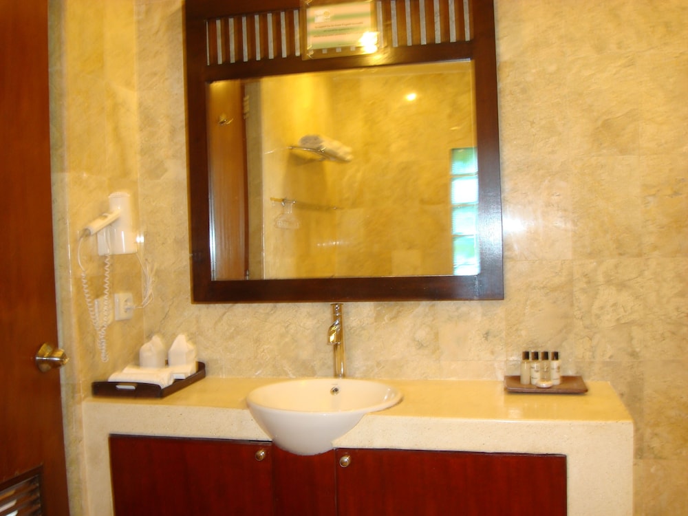Aniniraka Resort And Spa 58/63