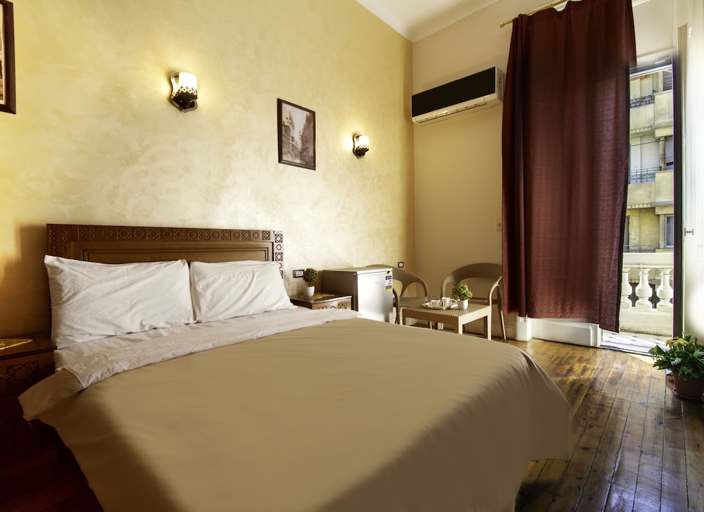 New Minerva Hotel 7/42