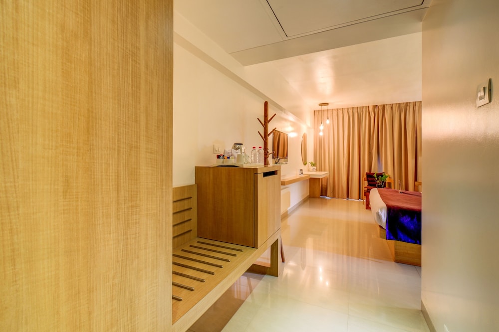 The Ssk Solitaire Hotel & Banquets 30/50