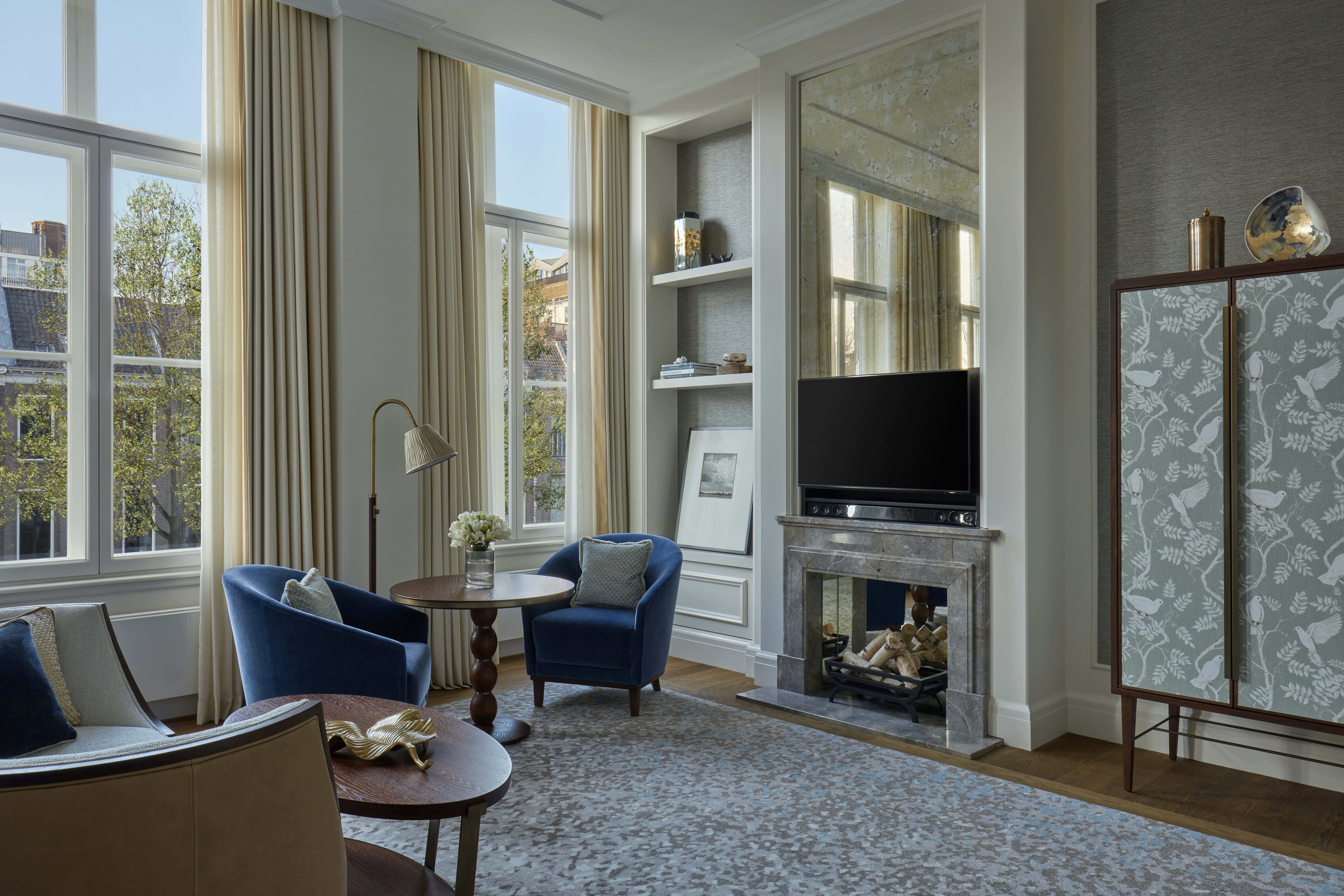 Grand, Canal, Premier, King Bed