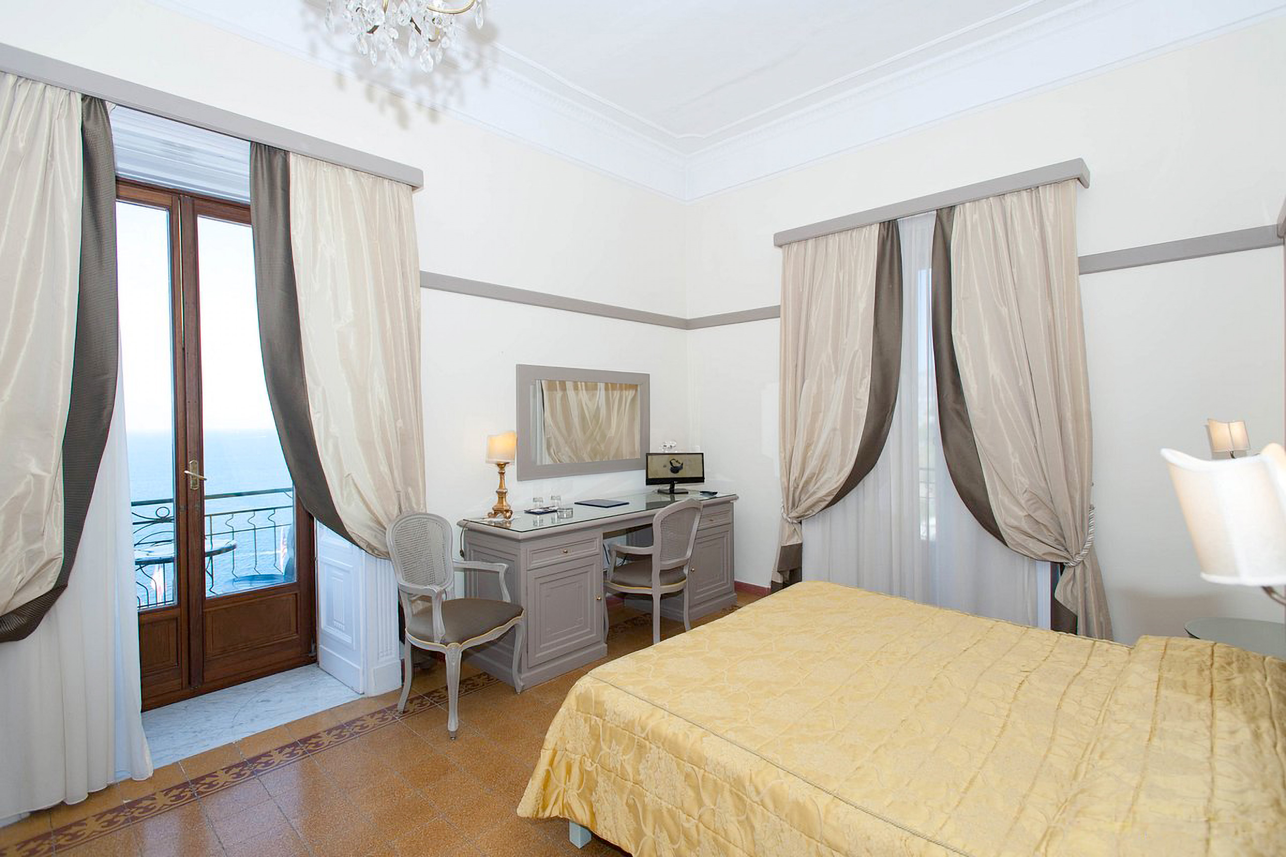 Junior Suite, Sea View, Grand Hotel Europa Palace 6/10