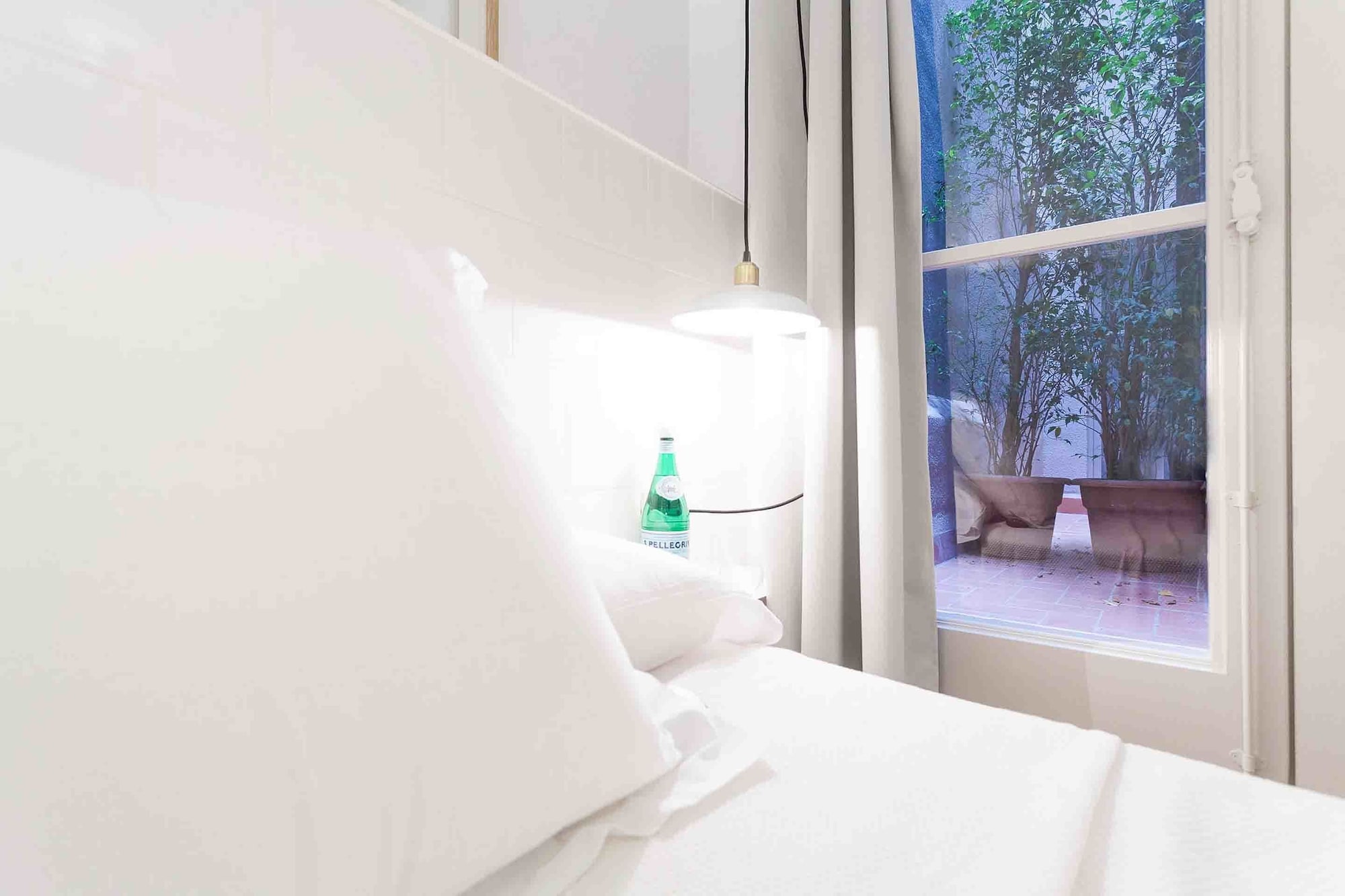 INTERIOR, ECONOMY, DOUBLE BED, NO VIEW, PRIVATE BATHROOM
