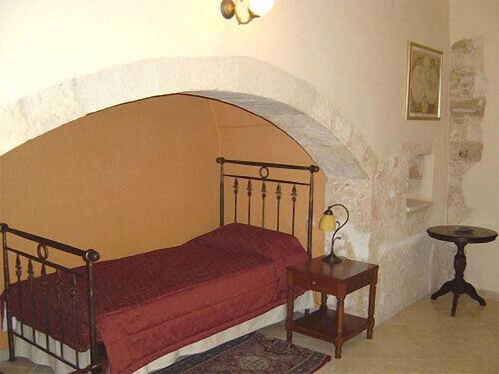 Belmondo Hotel & Suites 28/39