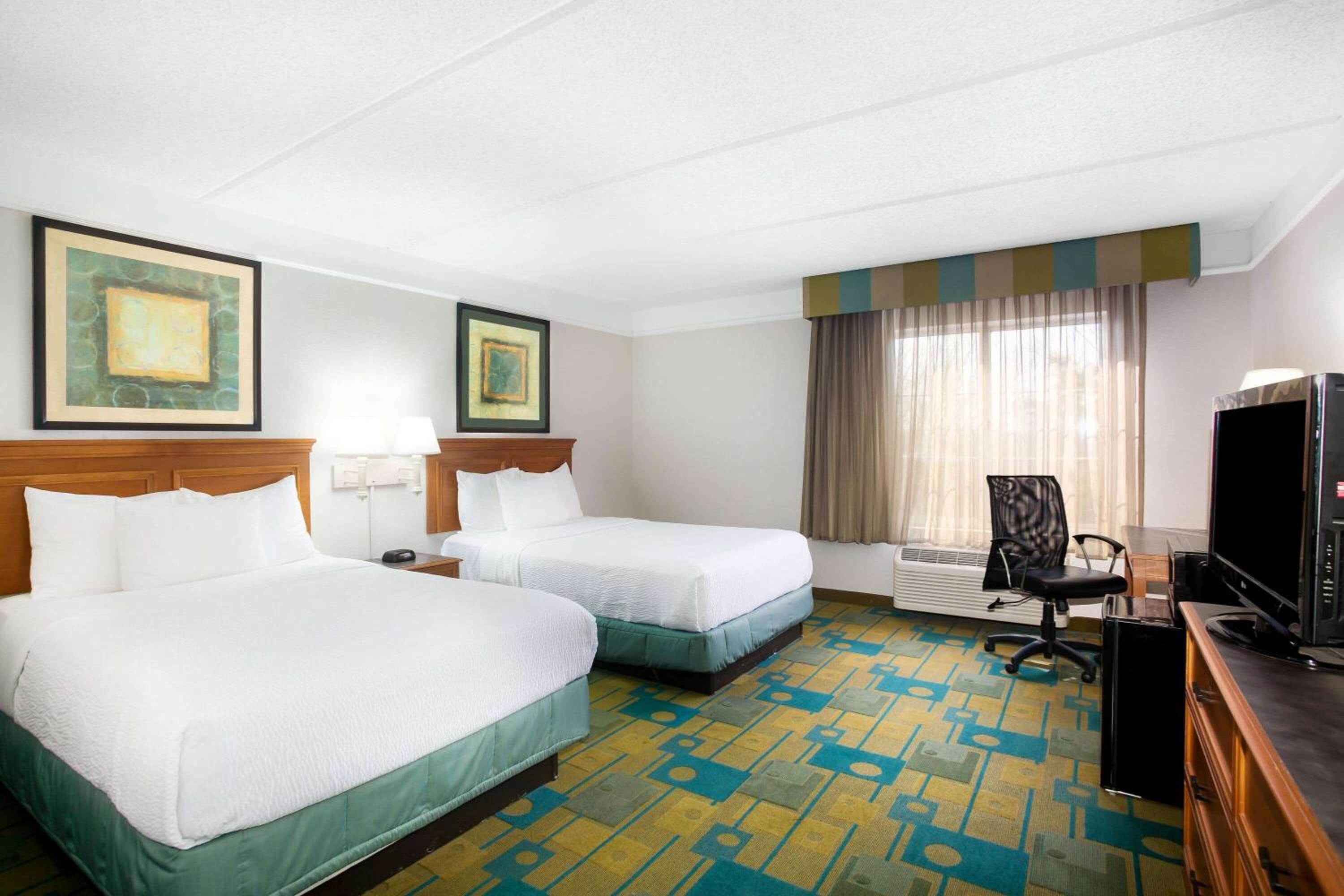 غرفة بسريرين مزدوجين بحوض استحمام لذوي الإعاقة، Fairfield by Marriott Inn & Suites Austin West 2/9