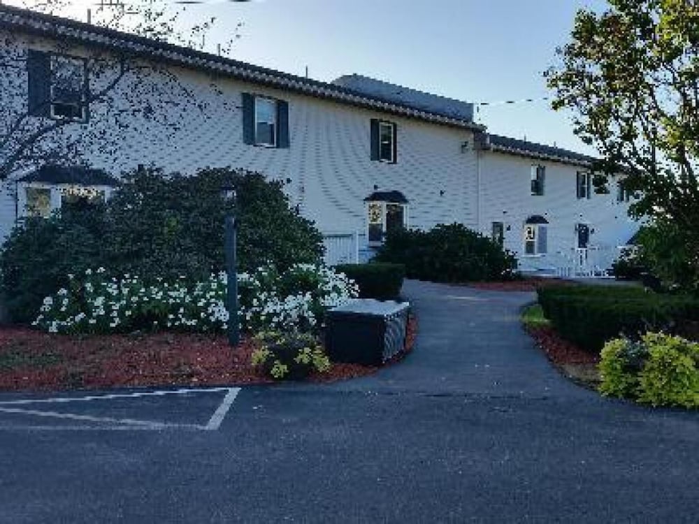 The Windrifter Resort 5/50