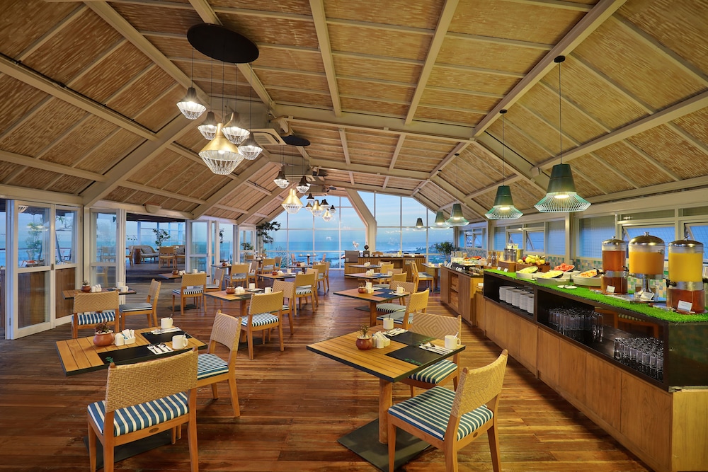 Aston Canggu Beach Resort 37/61