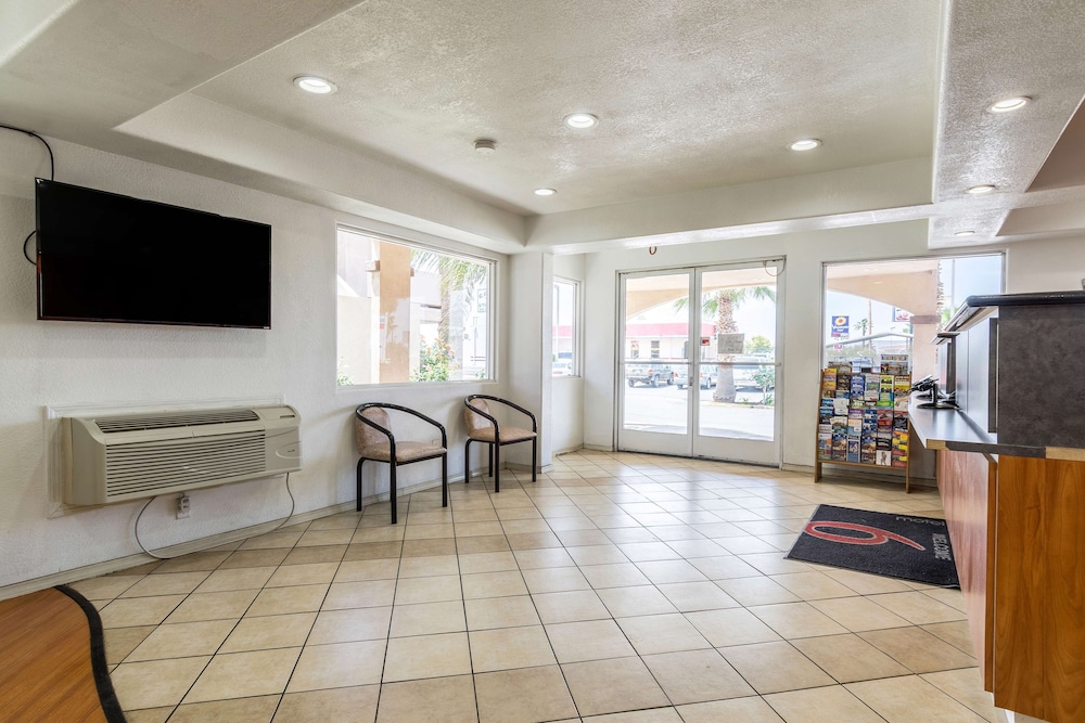 Motel6 Buttonwillow, CA - Central 32/50