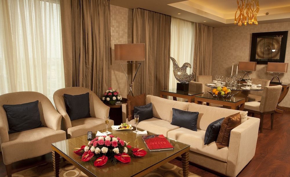 Radisson Blu Hotel Indore 30/50