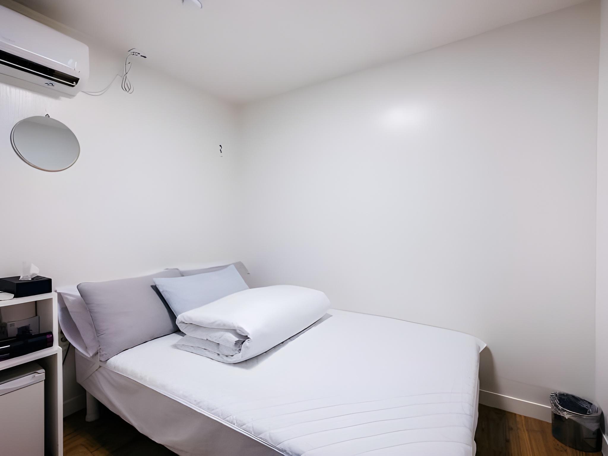 Economy, Double Bed, No Window