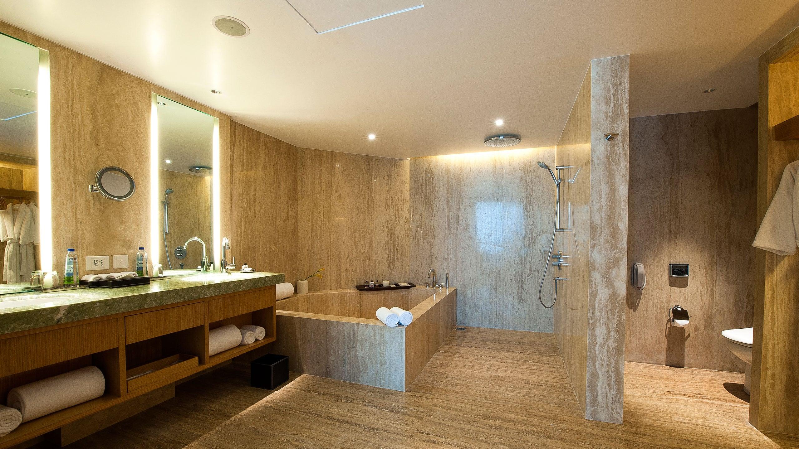 Executive, Suite