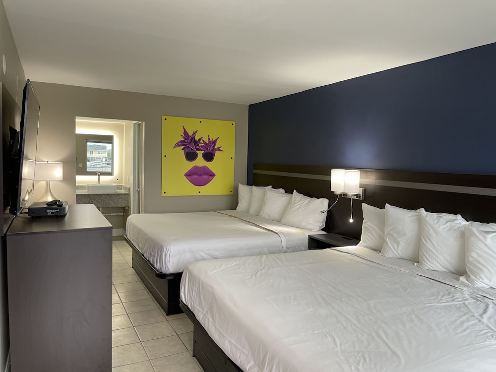 Seaside Sands Inn 13/63
