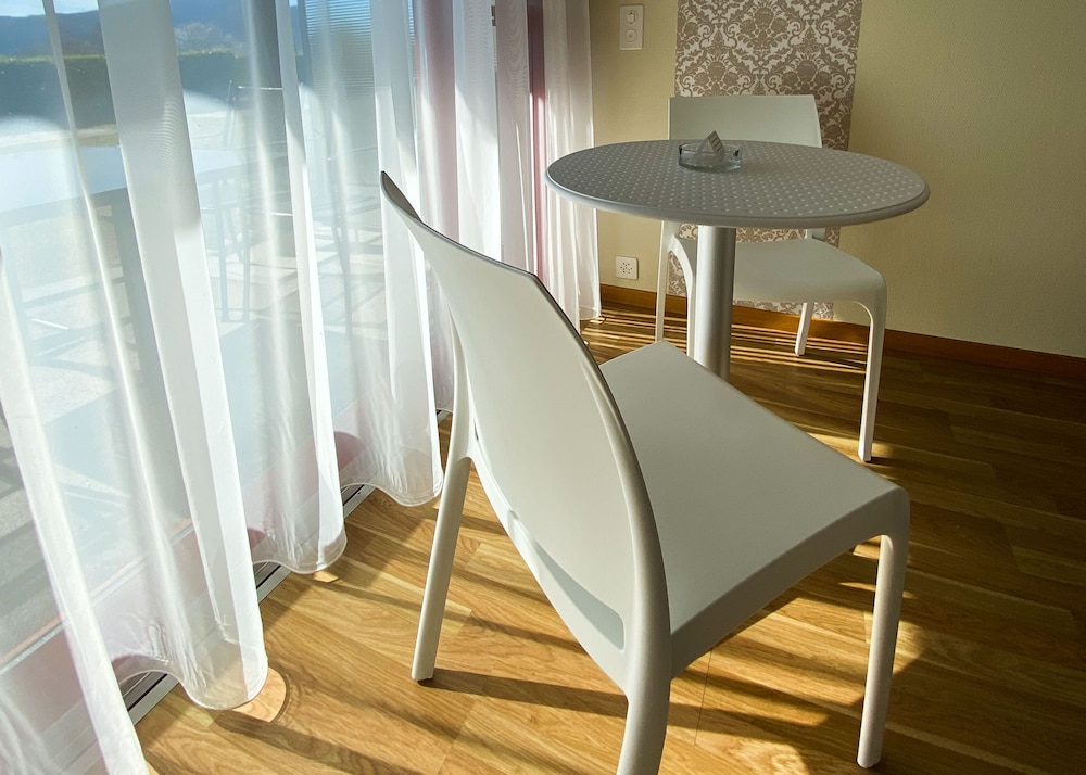 Hotel Serpiano 67/80