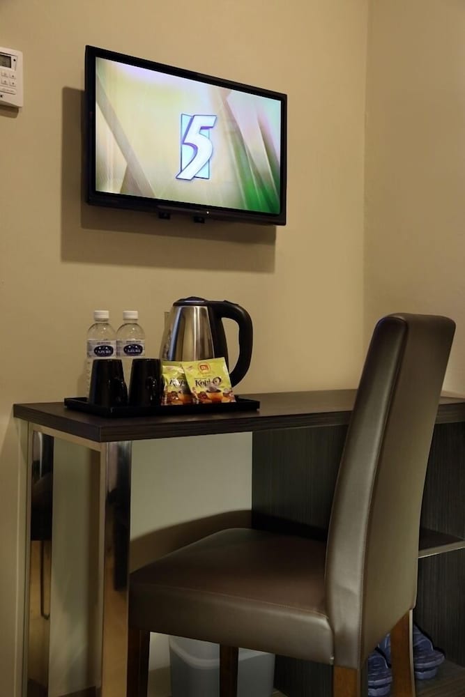 GL Hotel 37/39